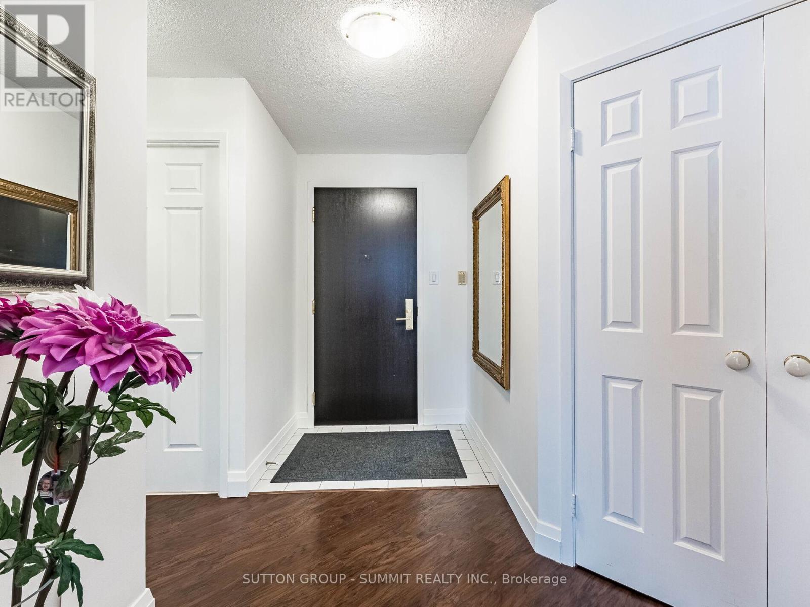 1507 - 55 Kingsbridge Garden Circle, Mississauga, Ontario  L5R 1Y1 - Photo 5 - W12735784