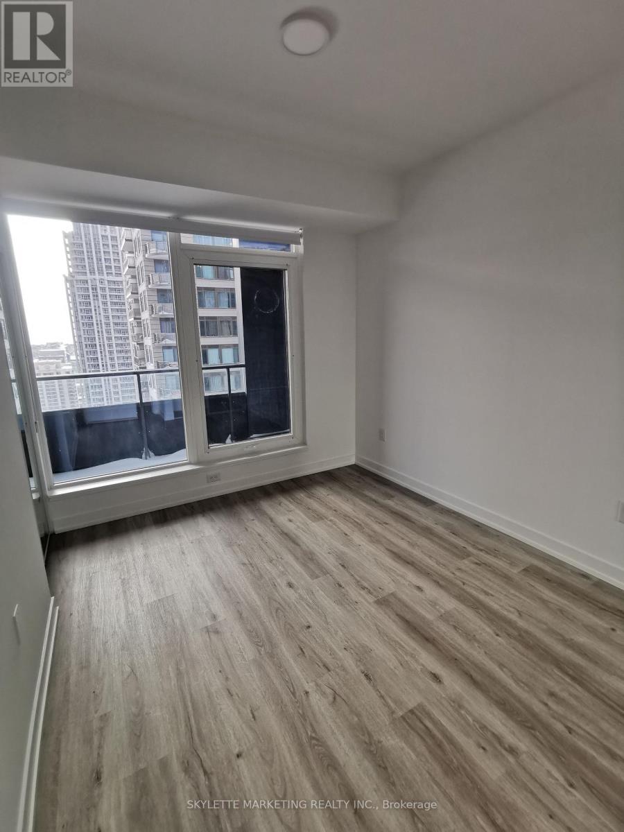 2204 - 395 Square One Drive, Mississauga, Ontario  L5B 0P6 - Photo 3 - W12735876