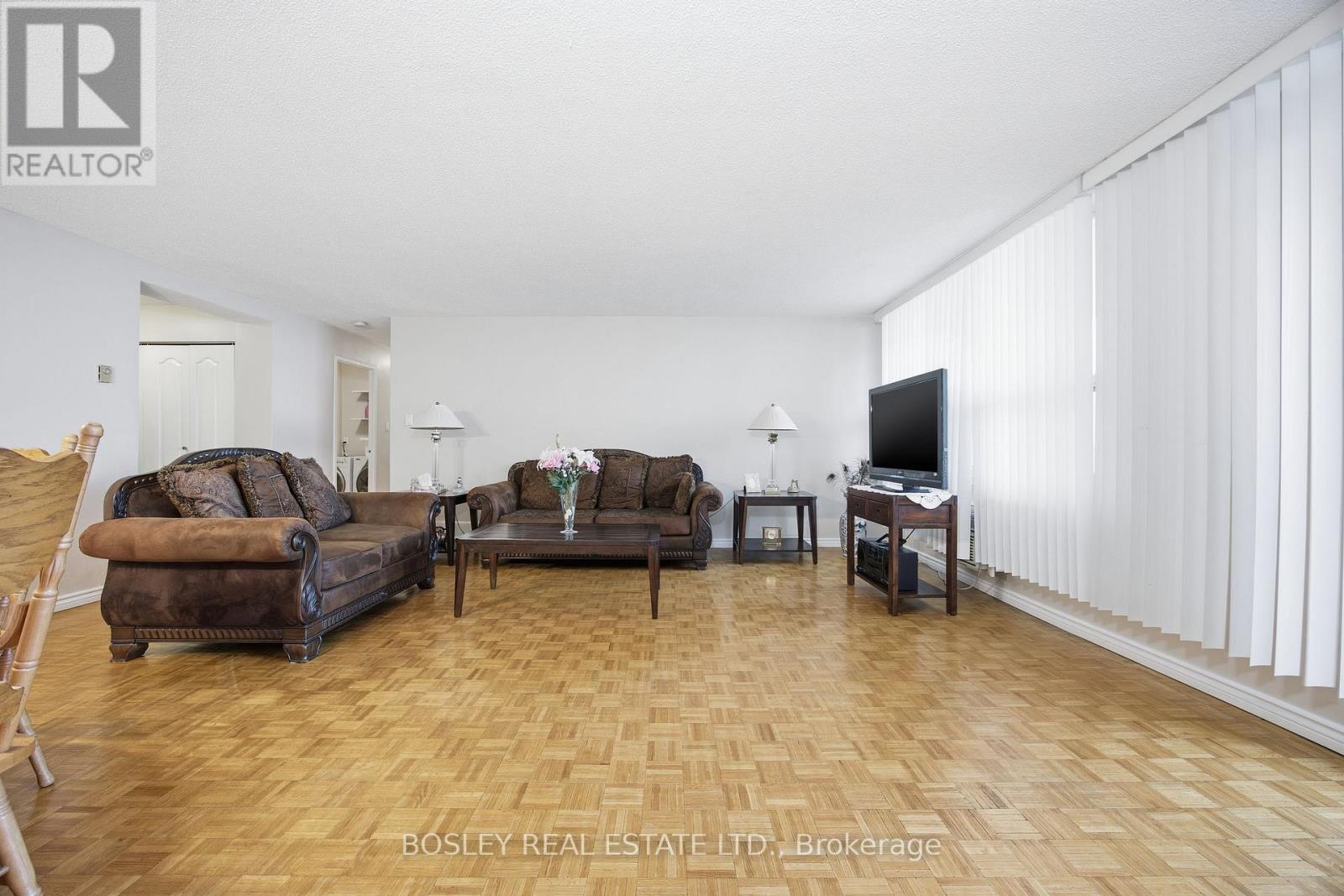 1008 - 511 The West Mall, Toronto, Ontario  M9C 1G5 - Photo 12 - W12735890