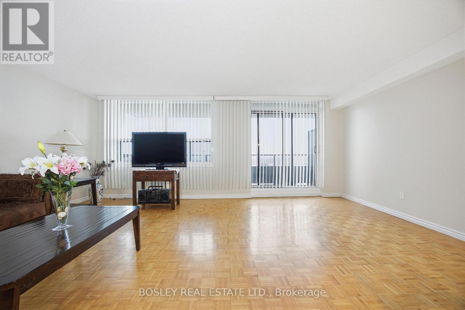 1008 - 511 The West Mall, Toronto, Ontario  M9C 1G5 - Photo 13 - W12735890