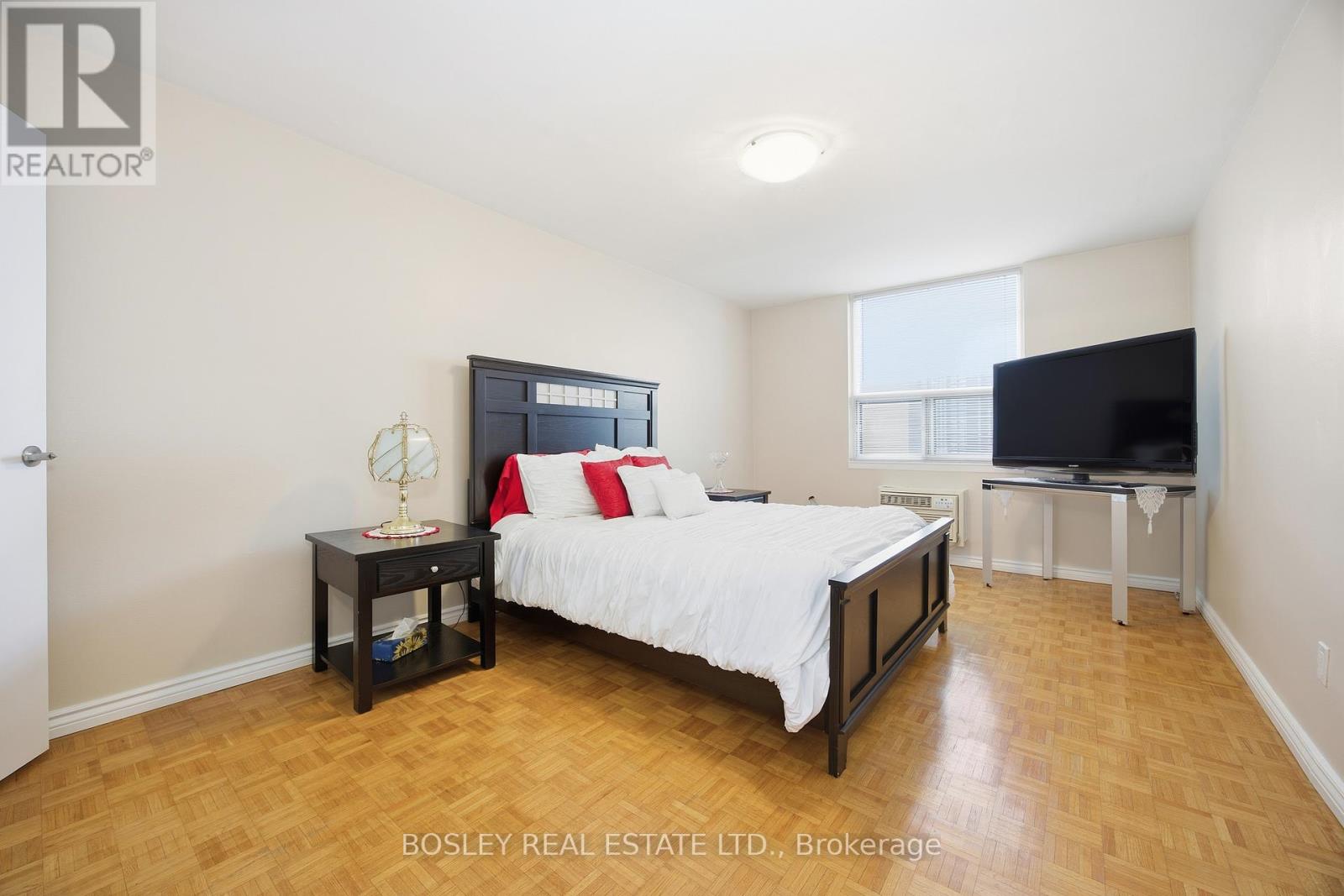 1008 - 511 The West Mall, Toronto, Ontario  M9C 1G5 - Photo 21 - W12735890