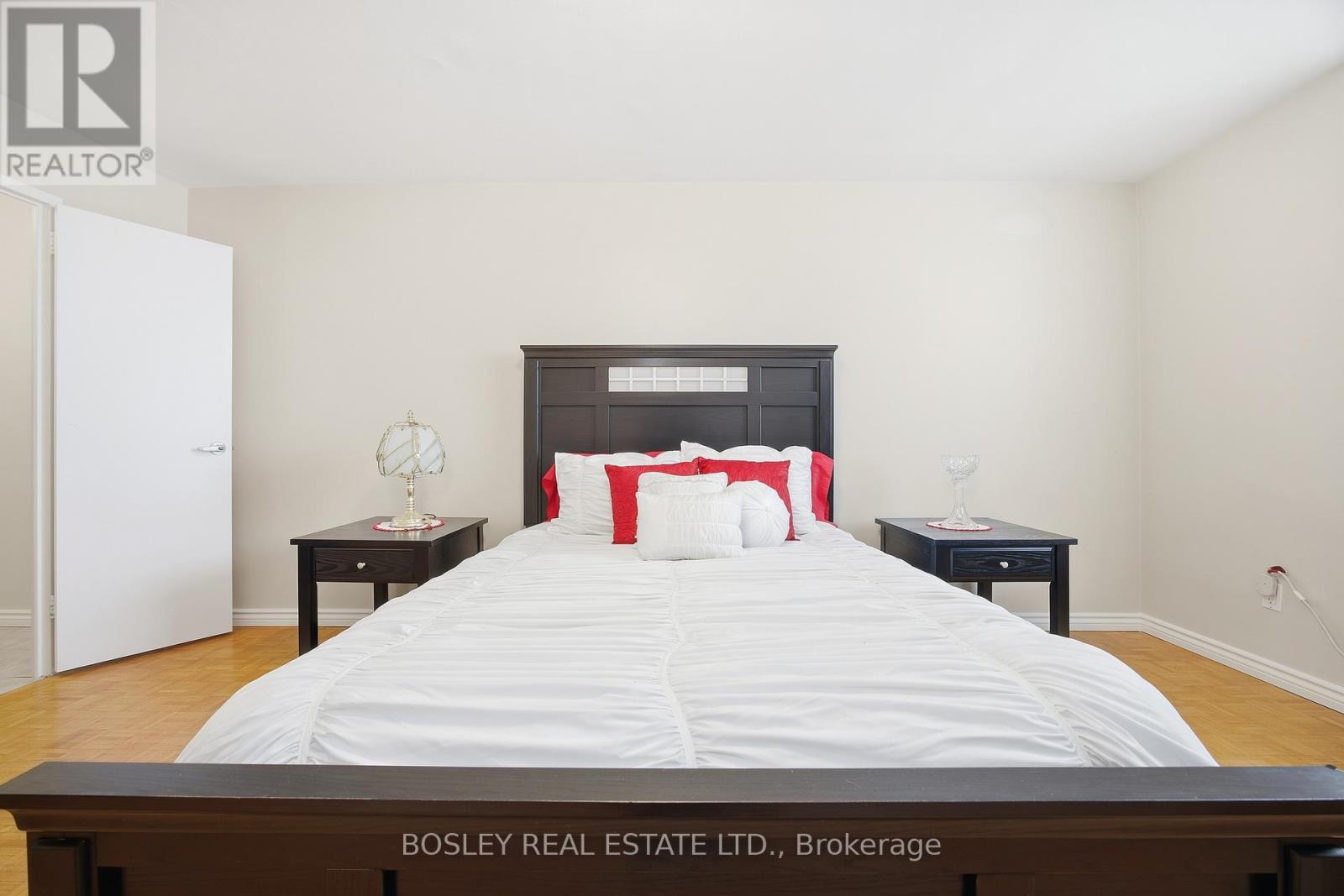 1008 - 511 The West Mall, Toronto, Ontario  M9C 1G5 - Photo 22 - W12735890