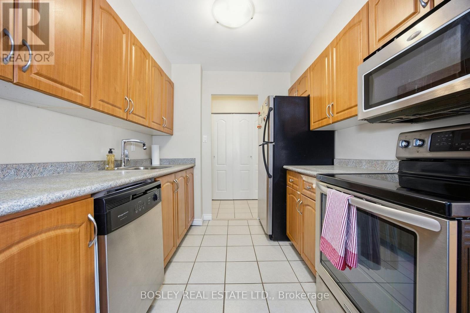 1008 - 511 The West Mall, Toronto, Ontario  M9C 1G5 - Photo 7 - W12735890