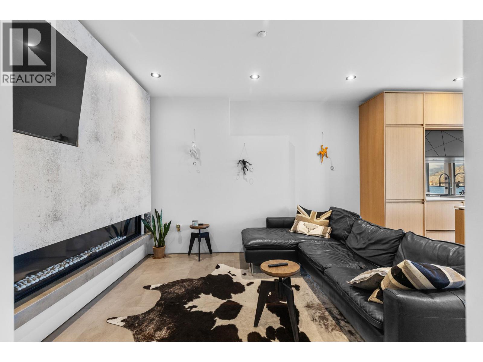 4043 Lakeside Road, Penticton, British Columbia  V2A 8W3 - Photo 10 - 10372066