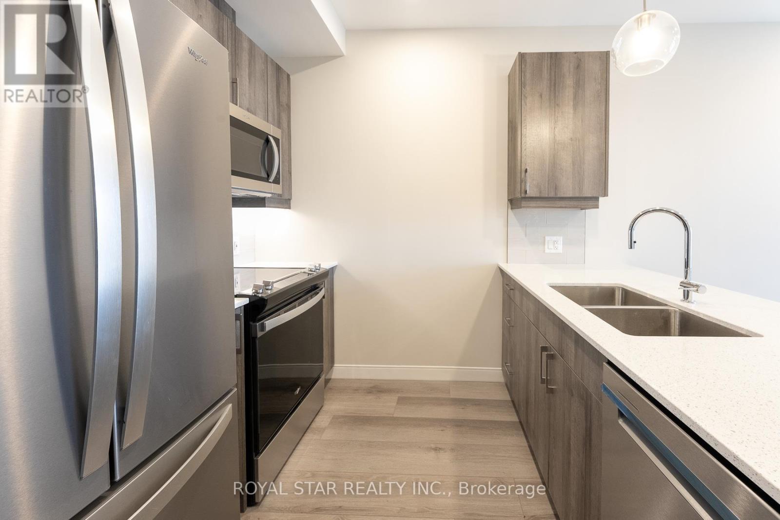 407 - 118 West Street, Port Colborne, Ontario  L3K 4E6 - Photo 10 - X12735836