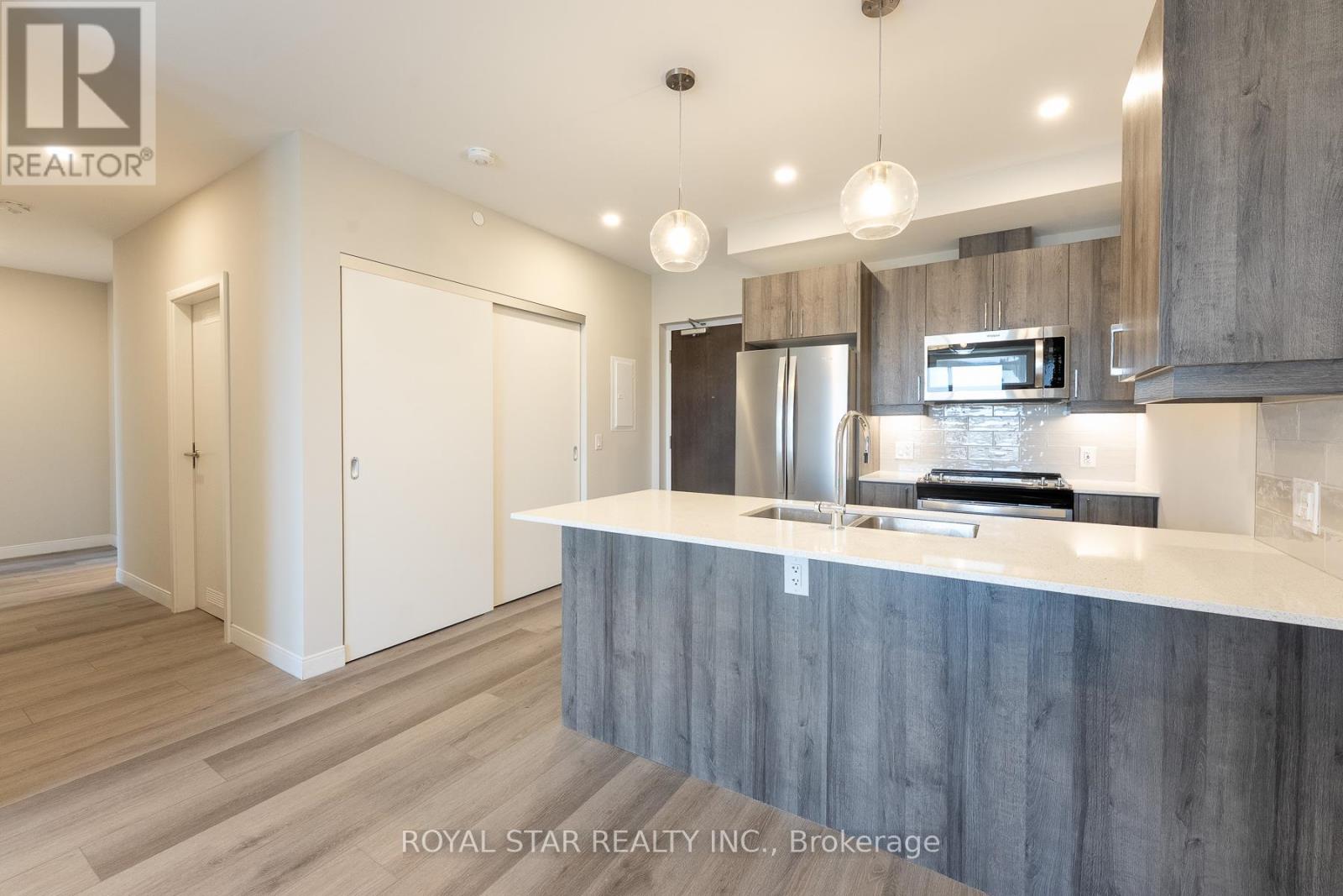 407 - 118 West Street, Port Colborne, Ontario  L3K 4E6 - Photo 12 - X12735836