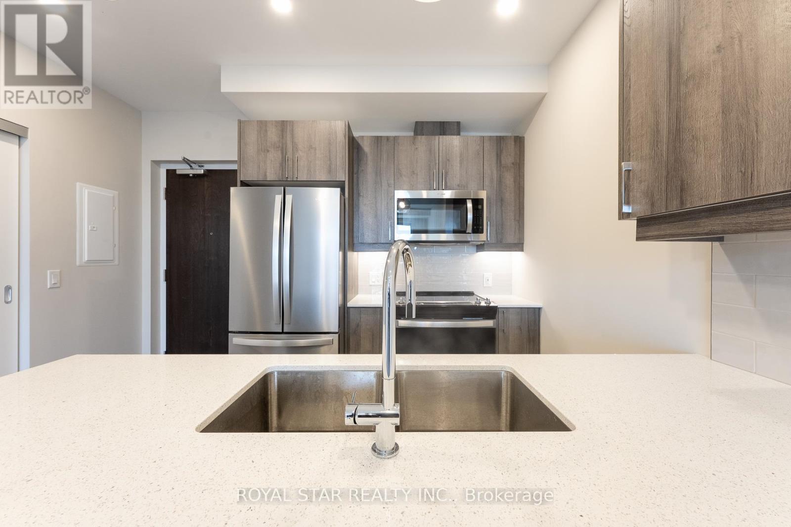 407 - 118 West Street, Port Colborne, Ontario  L3K 4E6 - Photo 13 - X12735836