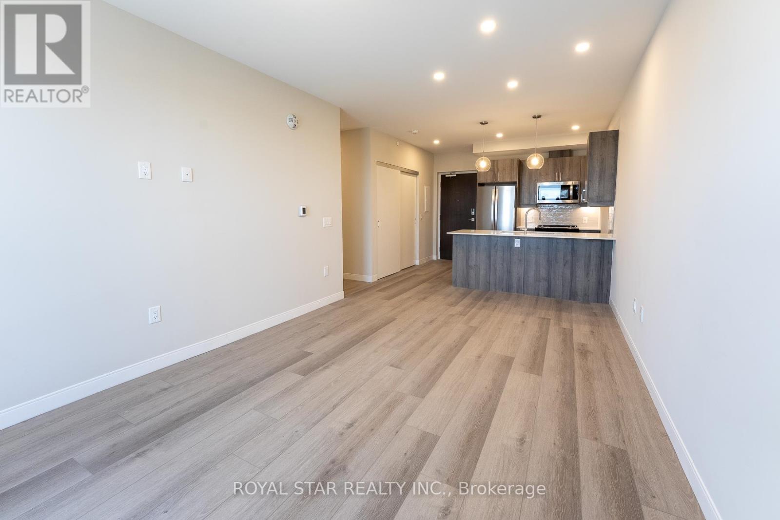 407 - 118 West Street, Port Colborne, Ontario  L3K 4E6 - Photo 15 - X12735836