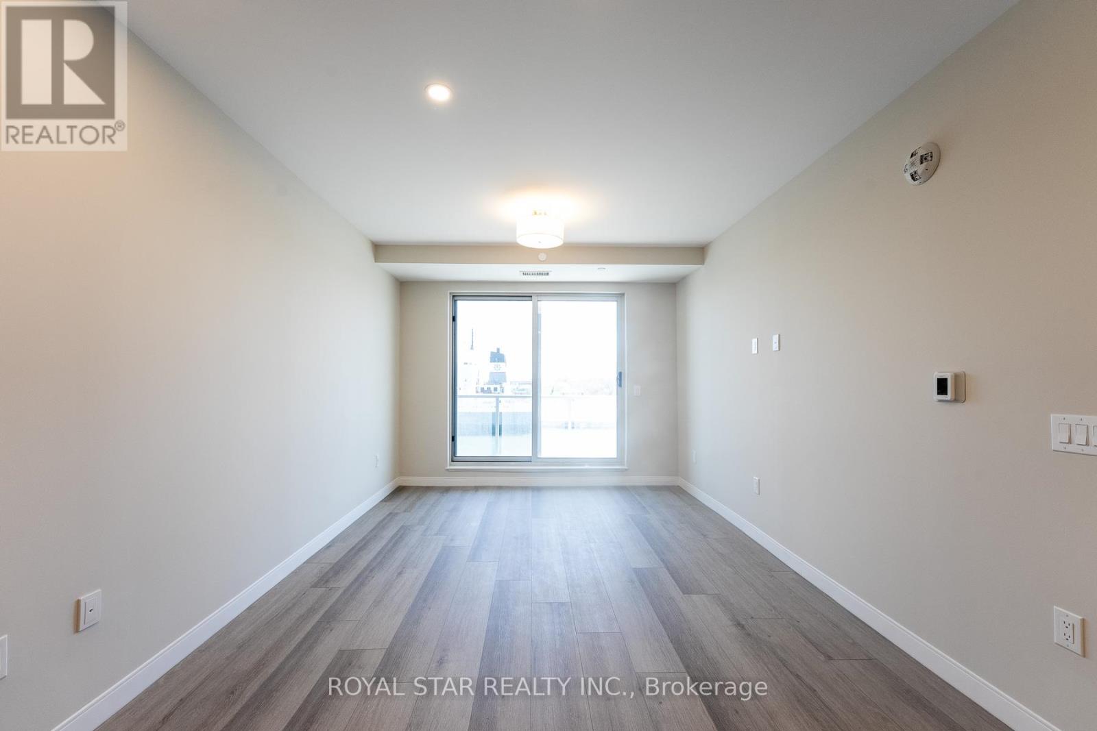 407 - 118 West Street, Port Colborne, Ontario  L3K 4E6 - Photo 17 - X12735836