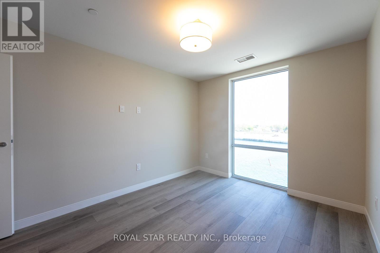 407 - 118 West Street, Port Colborne, Ontario  L3K 4E6 - Photo 35 - X12735836