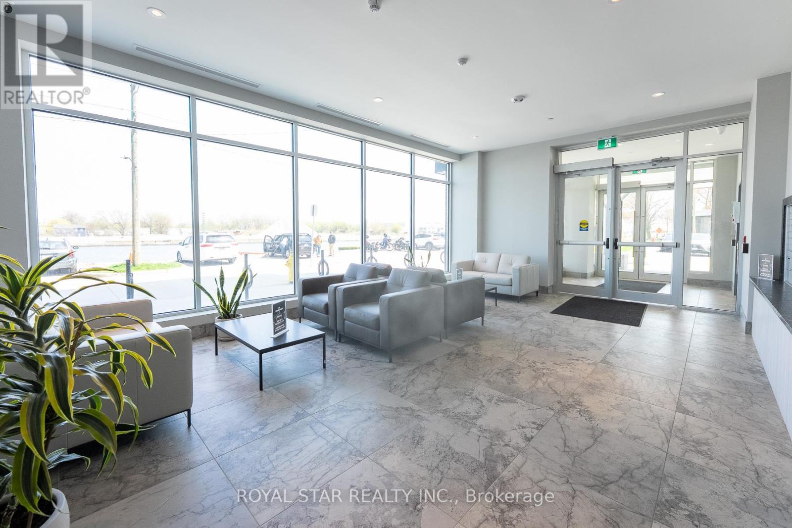 407 - 118 West Street, Port Colborne, Ontario  L3K 4E6 - Photo 4 - X12735836