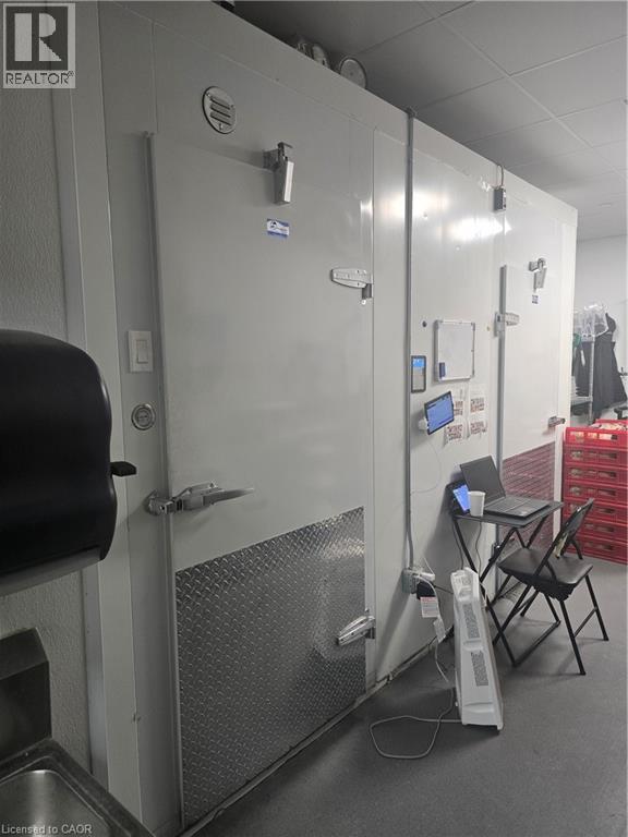 150 Taunton Road W Unit# E2, Whitby, Ontario  L1R 3H8 - Photo 3 - 40801154