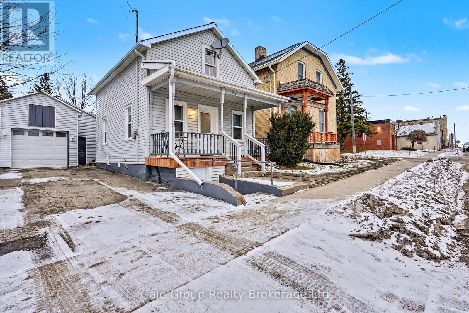 27 Oxford Street W, Blandford-Blenheim, Ontario  N0J 1G0 - Photo 1 - X12735978