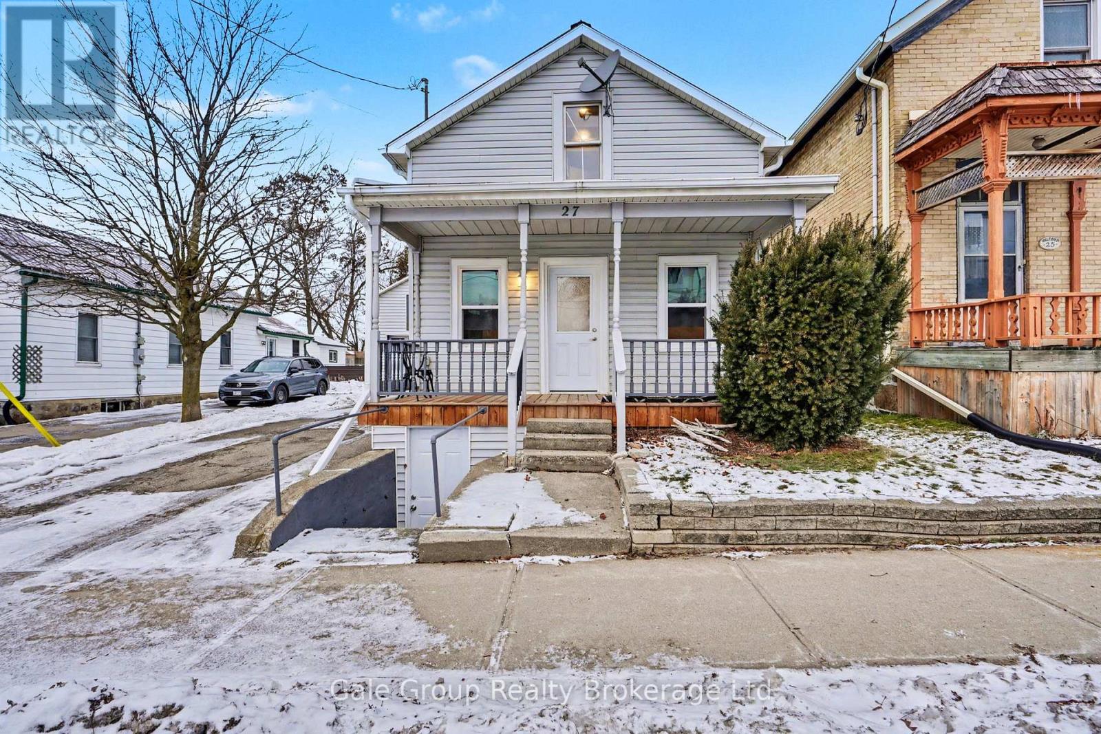 27 Oxford Street W, Blandford-Blenheim, Ontario  N0J 1G0 - Photo 2 - X12735978