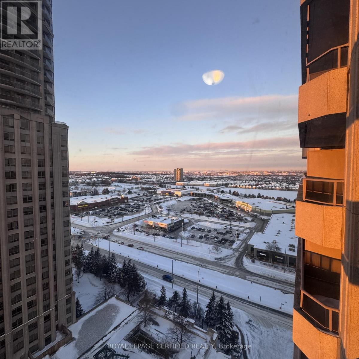 2021 - 25 Kingsbridge Garden Circle, Mississauga, Ontario  L5R 4B1 - Photo 10 - W12733806