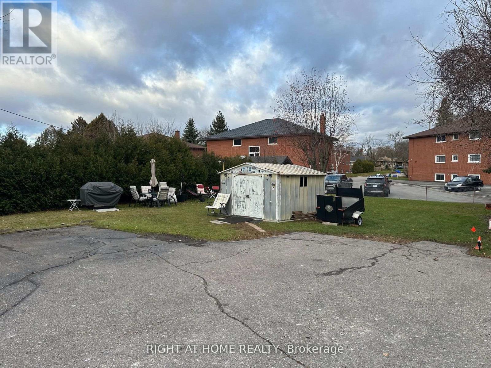 606 Lansdowne Drive, Oshawa, Ontario  L1G 1W4 - Photo 11 - E12735986