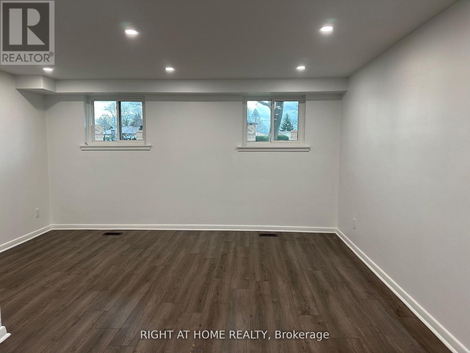 606 Lansdowne Drive, Oshawa, Ontario  L1G 1W4 - Photo 2 - E12735986