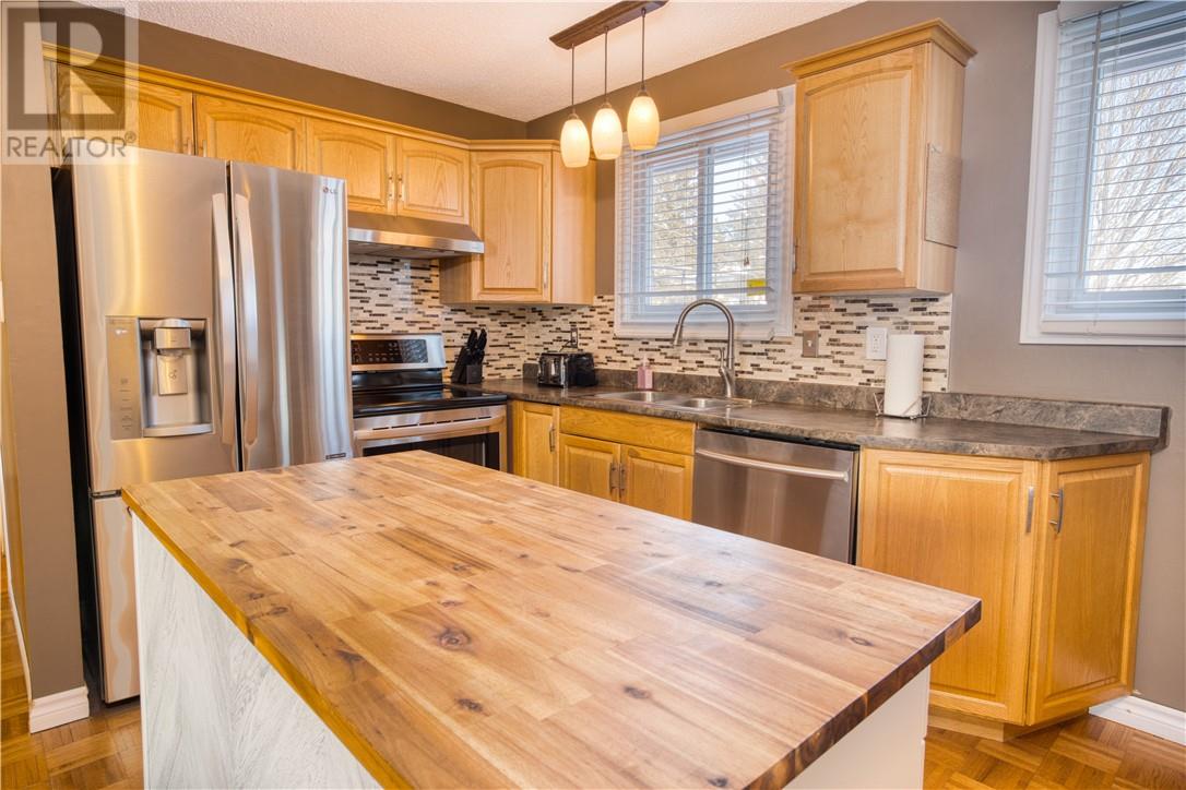 4394 Hamilton, Hanmer, Ontario  P3P 1B7 - Photo 2 - 2126255