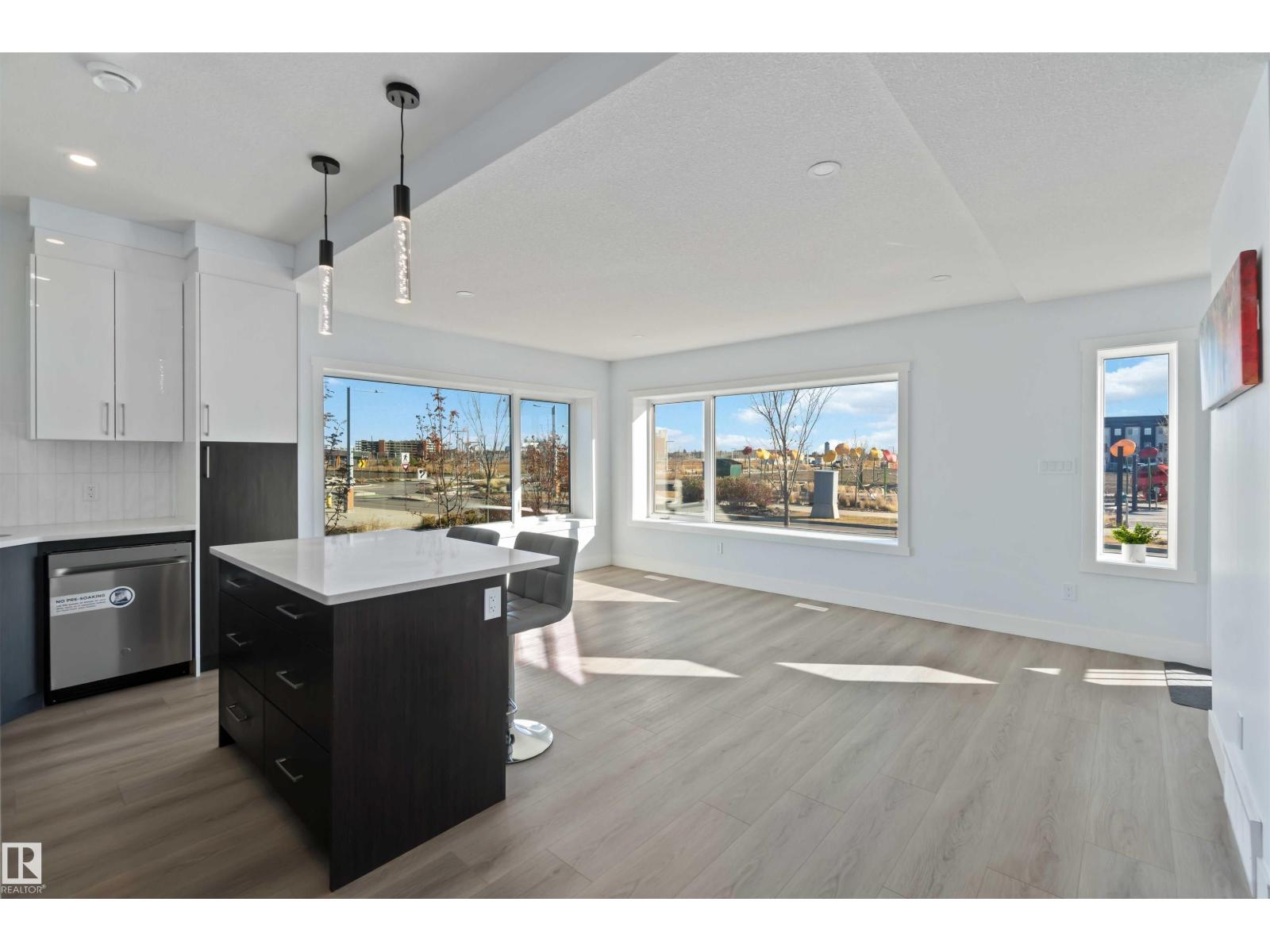 2740 Blatchford Rd Nw, Edmonton, Alberta  T6G 0P3 - Photo 3 - E4468430