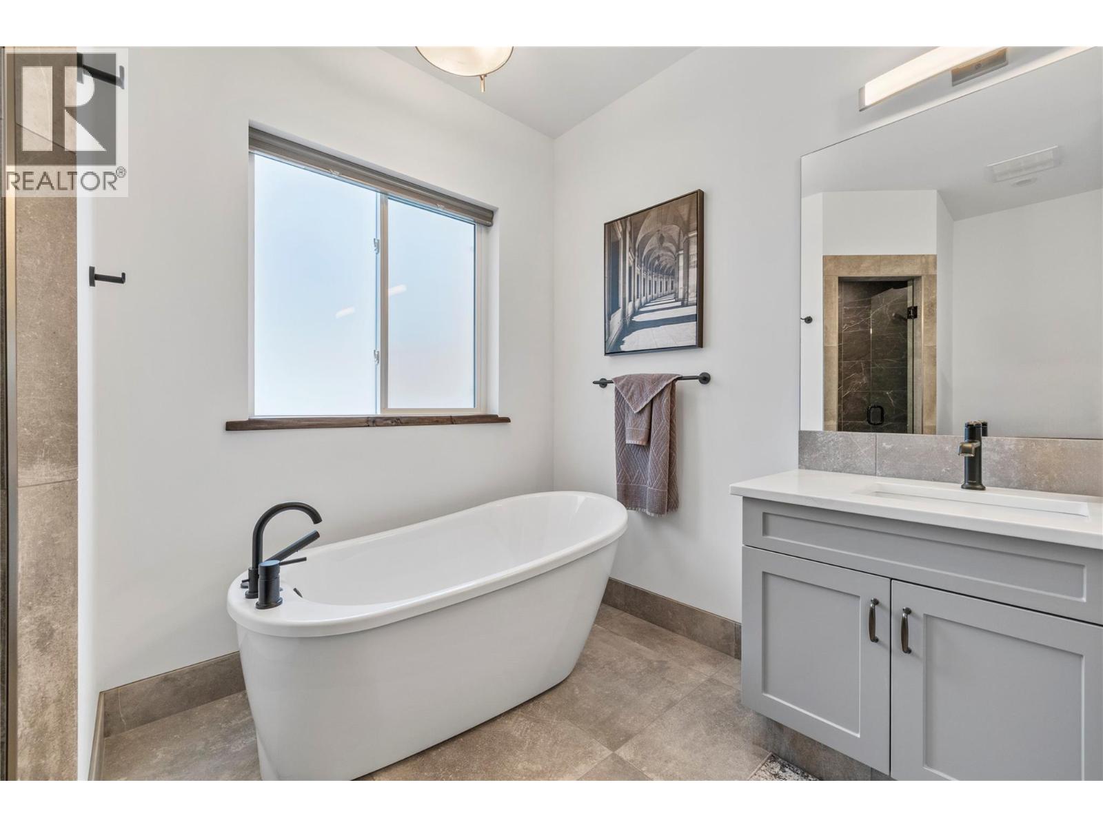 714 Lake Court West Kelowna Photo 17