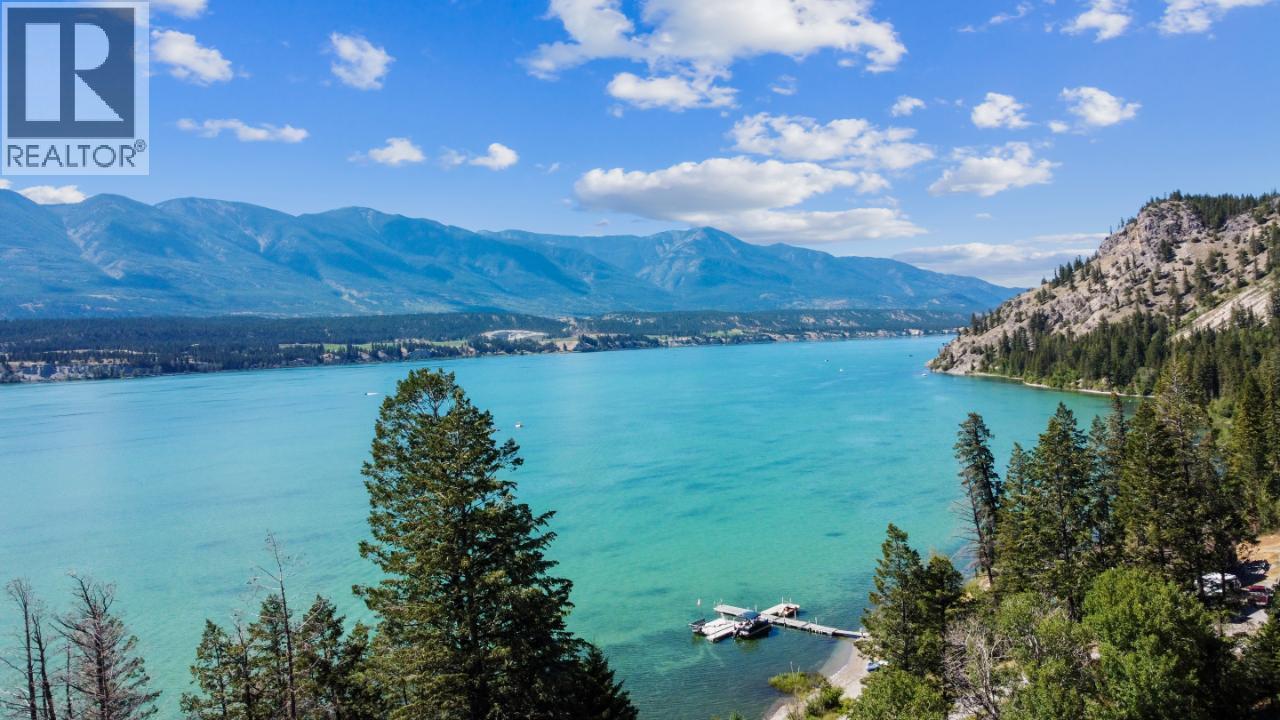 8679 Cottage Lane, Canal Flats, British Columbia  V0B 1B0 - Photo 6 - 10374127