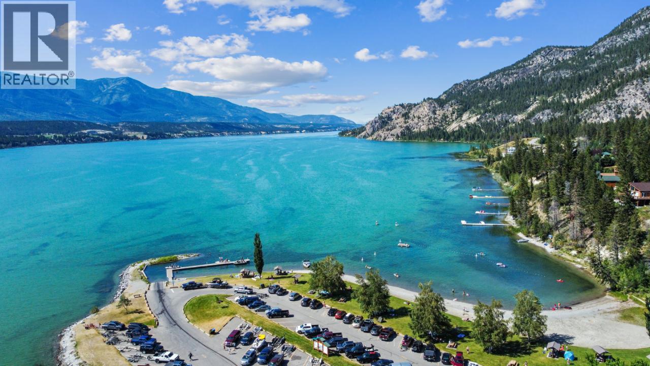 8679 Cottage Lane, Canal Flats, British Columbia  V0B 1B0 - Photo 35 - 10374127