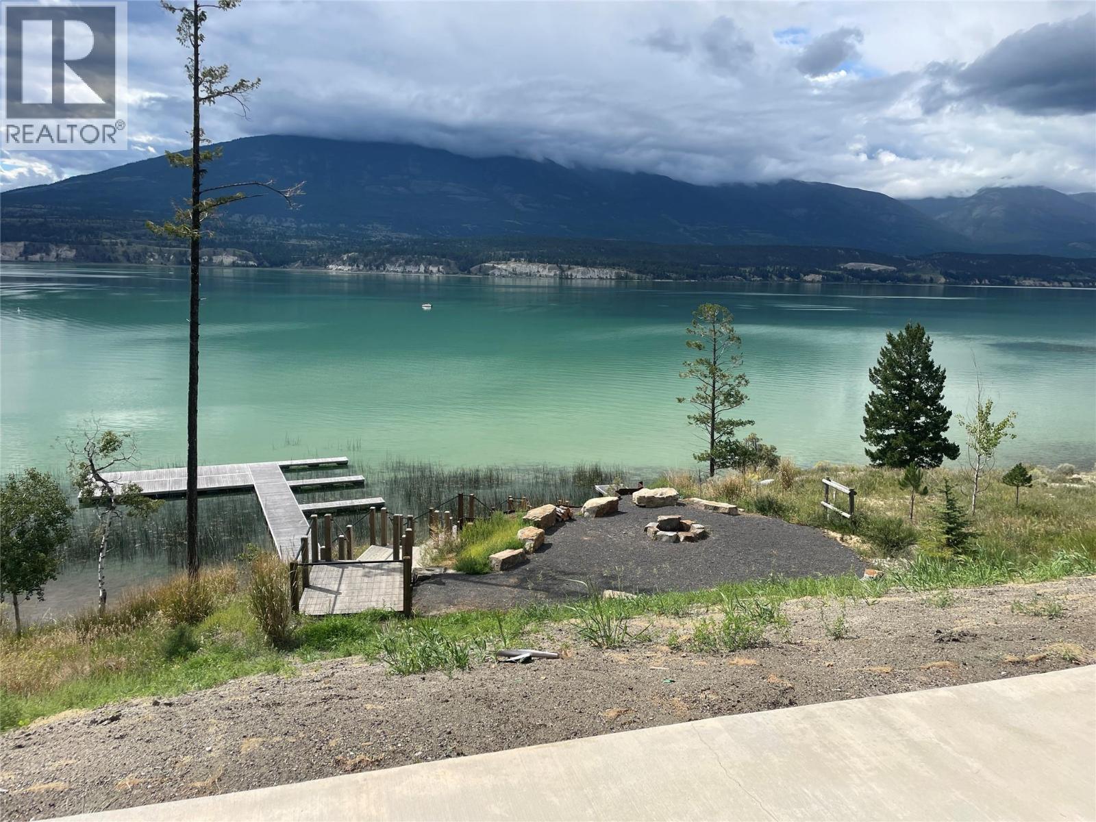 8679 Cottage Lane, Canal Flats, British Columbia  V0B 1B0 - Photo 9 - 10374127