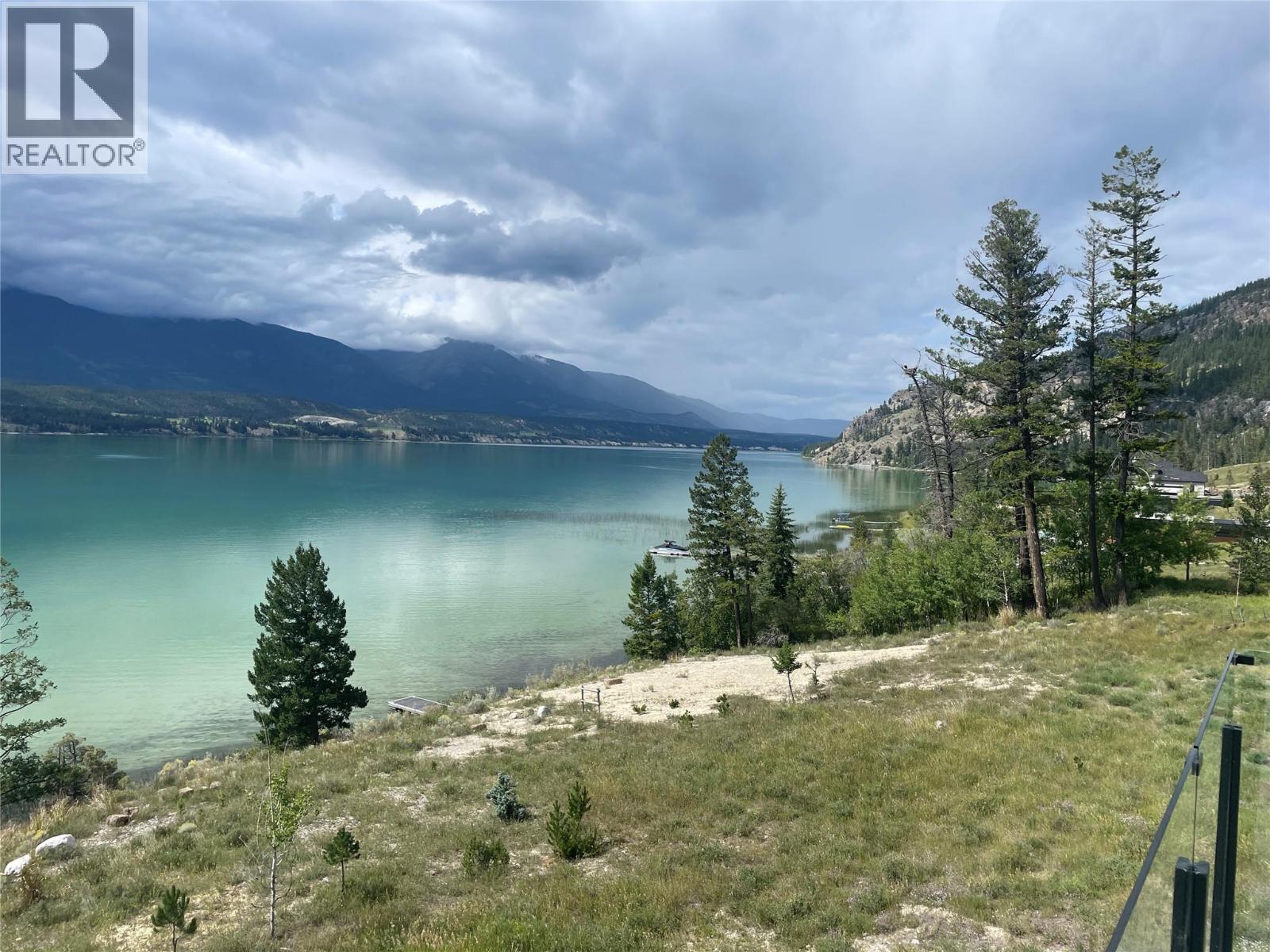 8679 Cottage Lane, Canal Flats, British Columbia  V0B 1B0 - Photo 36 - 10374127