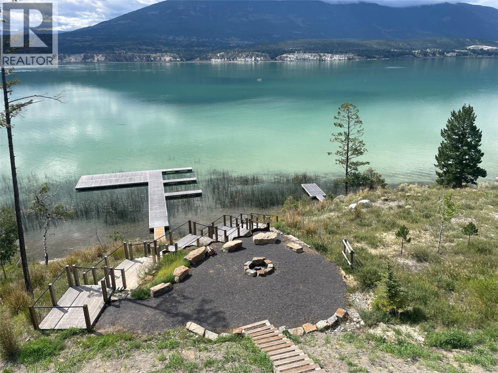 8679 Cottage Lane, Canal Flats, British Columbia  V0B 1B0 - Photo 8 - 10374127