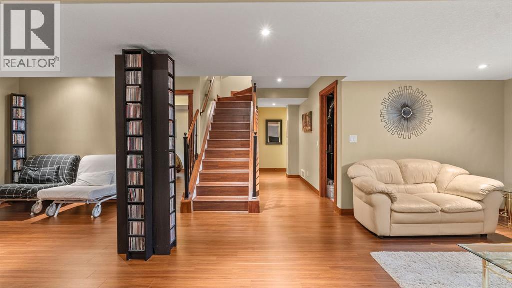 227 Rocky Ridge Close Nw, Calgary, Alberta  T3G 4X2 - Photo 37 - A2278094