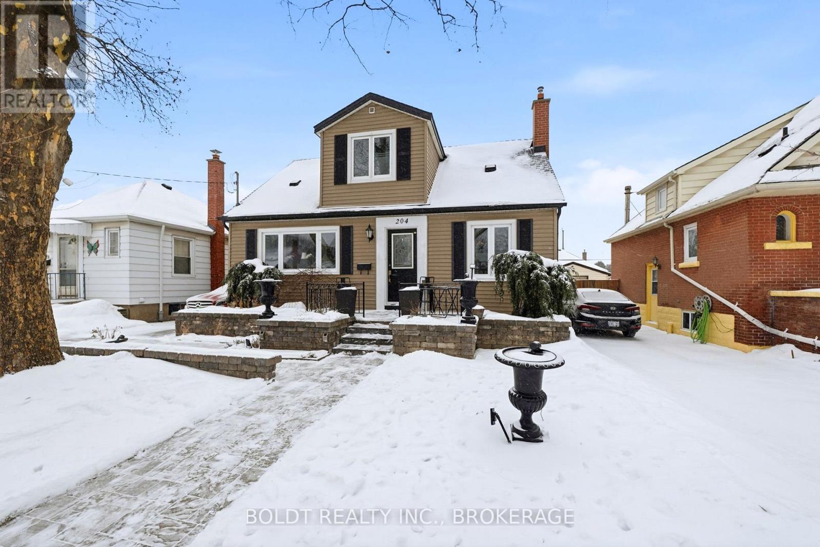 204 Auburn Avenue, Hamilton, Ontario  L8K 3B5 - Photo 1 - X12735946