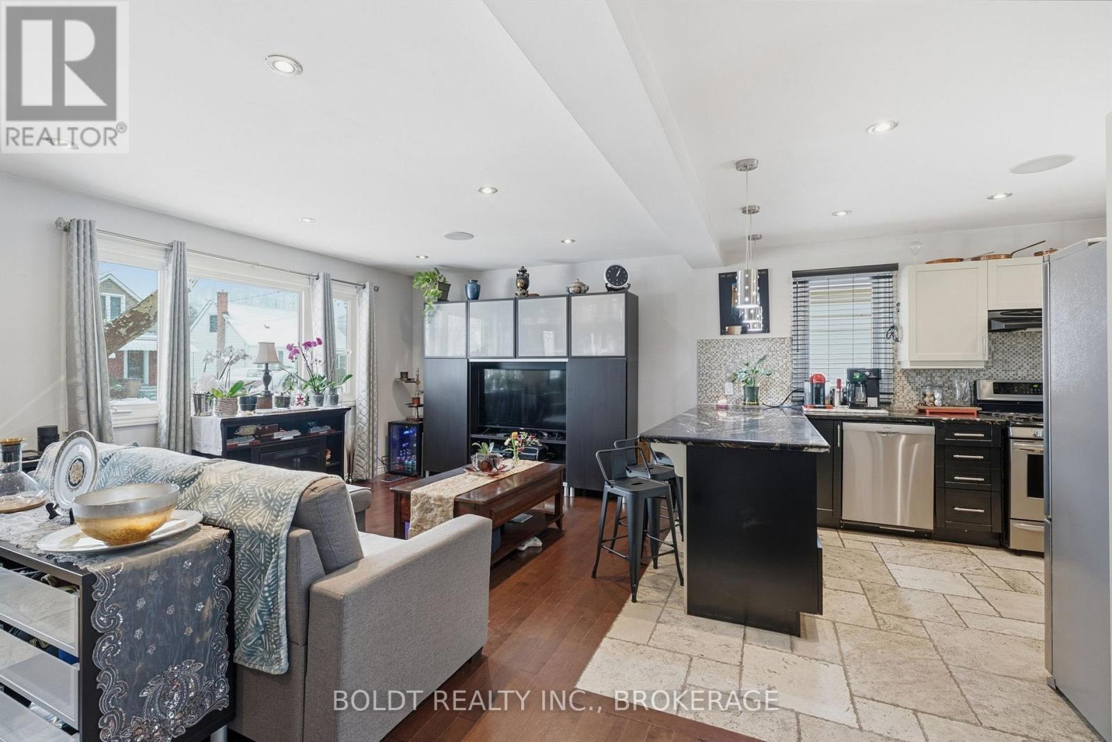 204 Auburn Avenue, Hamilton, Ontario  L8K 3B5 - Photo 12 - X12735946