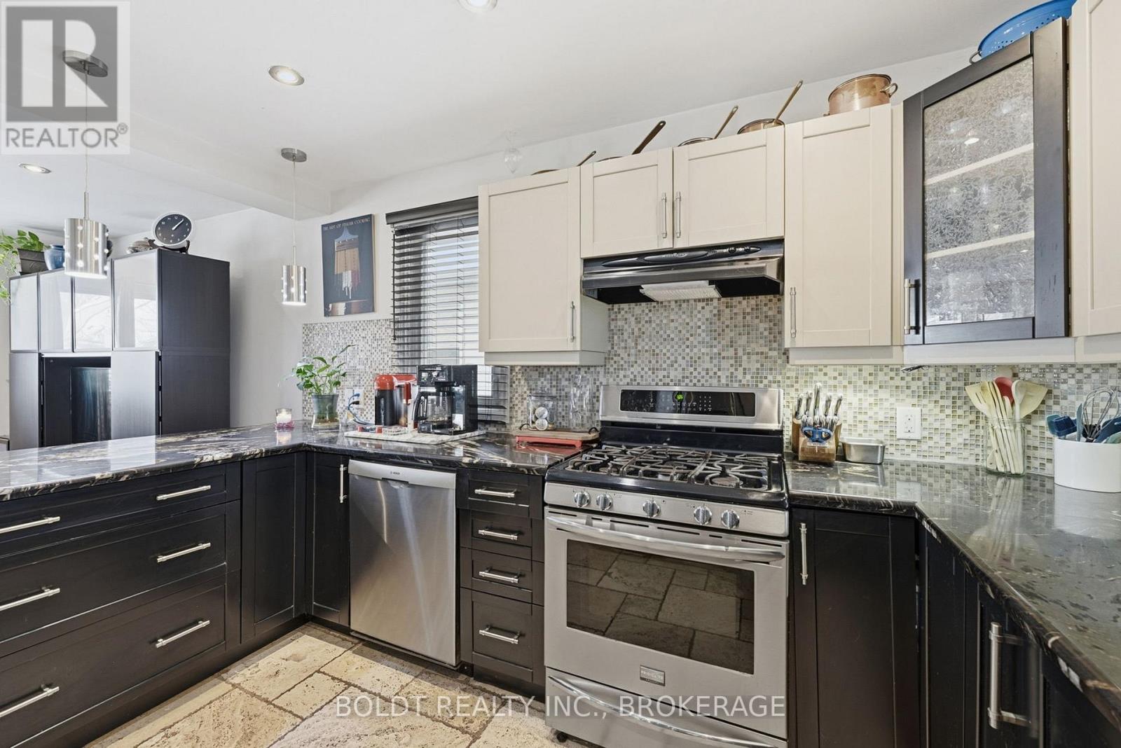 204 Auburn Avenue, Hamilton, Ontario  L8K 3B5 - Photo 15 - X12735946