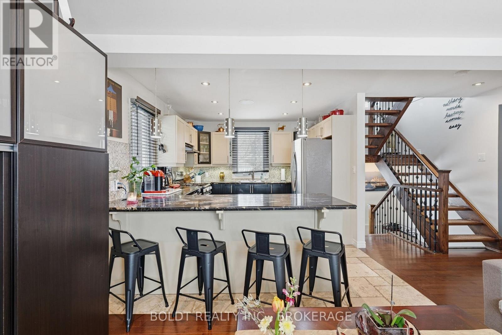 204 Auburn Avenue, Hamilton, Ontario  L8K 3B5 - Photo 17 - X12735946