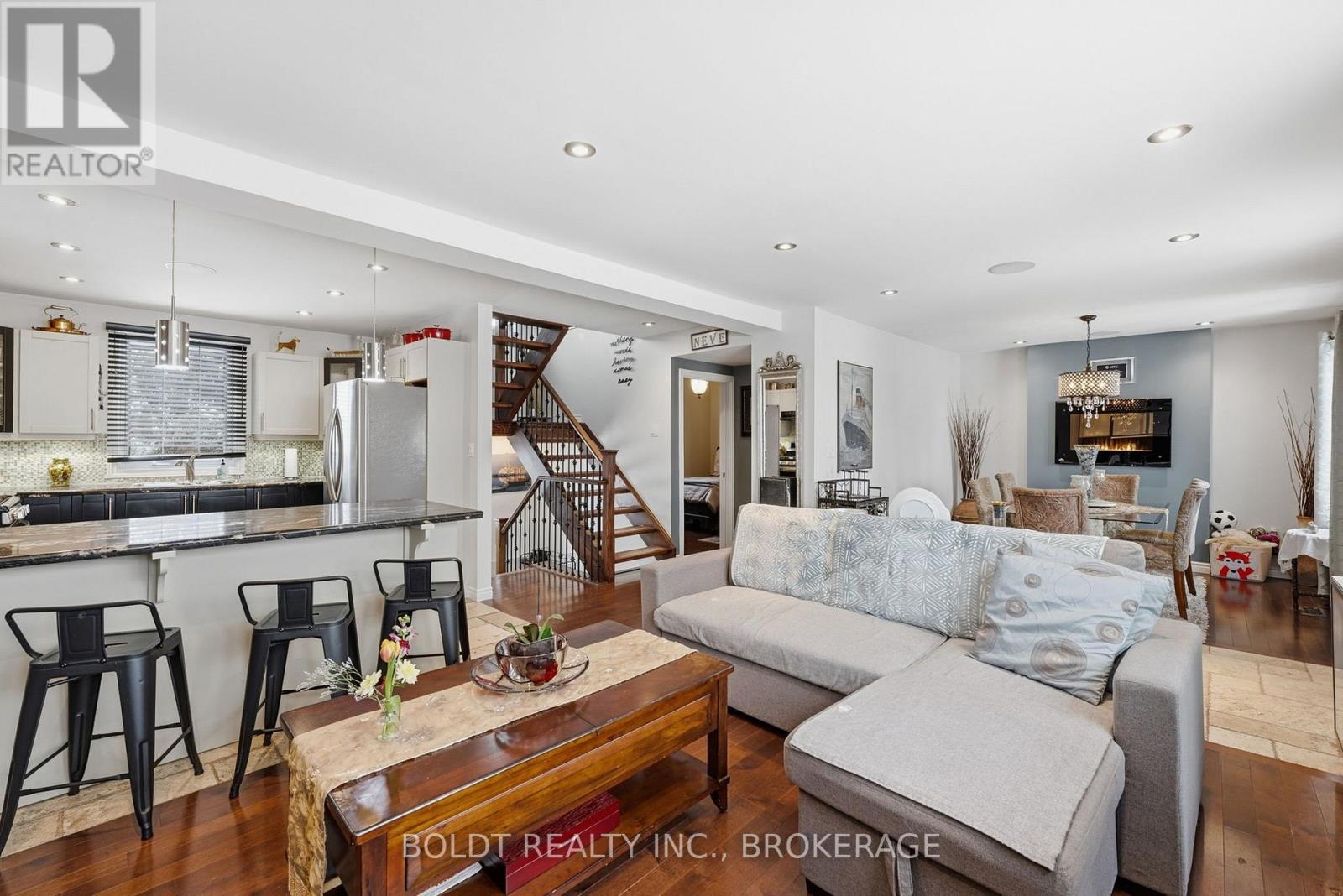 204 Auburn Avenue, Hamilton, Ontario  L8K 3B5 - Photo 7 - X12735946