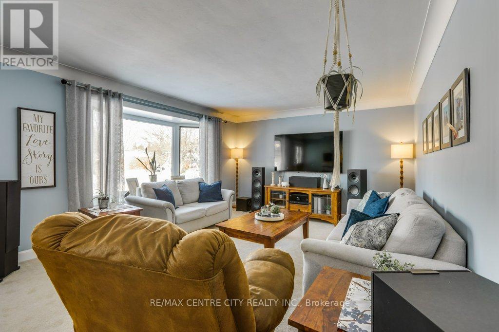 258 Mary Street, Dutton/dunwich, Ontario  N0L 1J0 - Photo 6 - X12712532