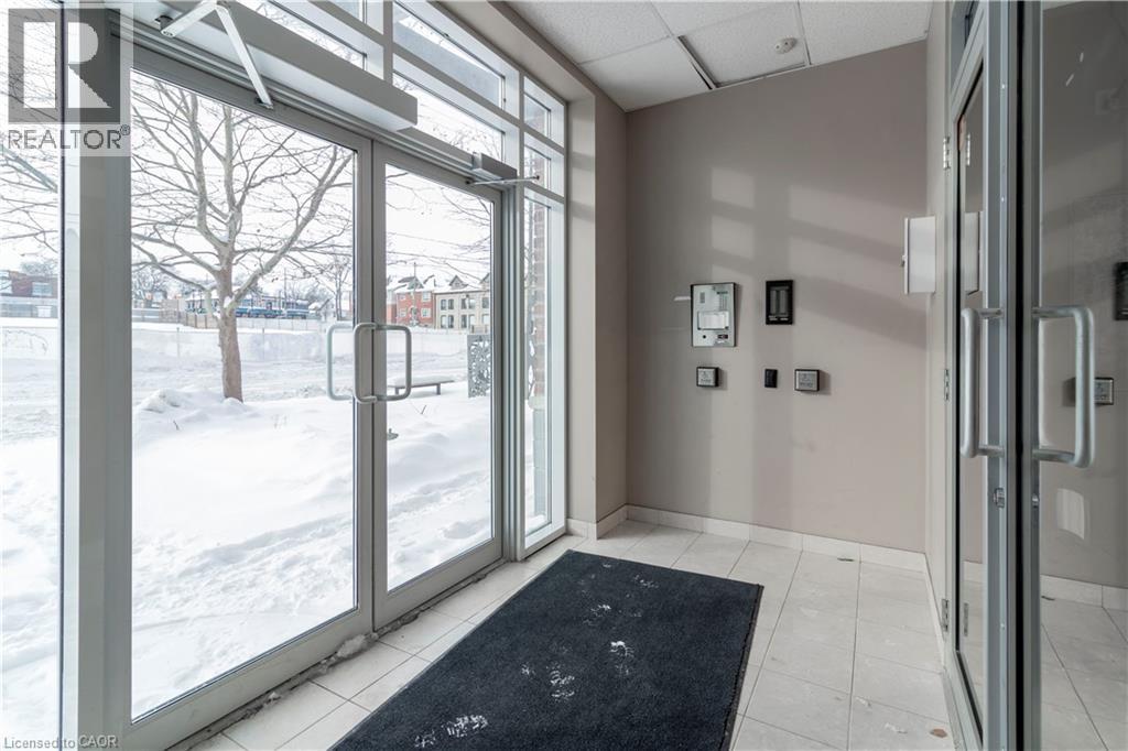 36 Regina Street N Unit# 202, Waterloo, Ontario  N2J 3A2 - Photo 2 - 40800616