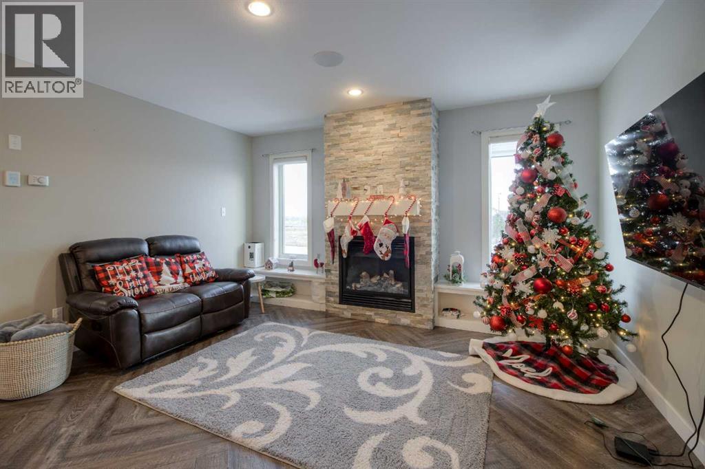 541 Aquitania Boulevard W, Lethbridge, Alberta  T1J 5G7 - Photo 6 - A2272884