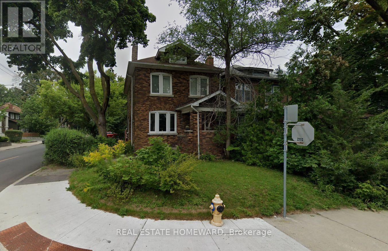 44 LOLA ROAD, Toronto, Ontario