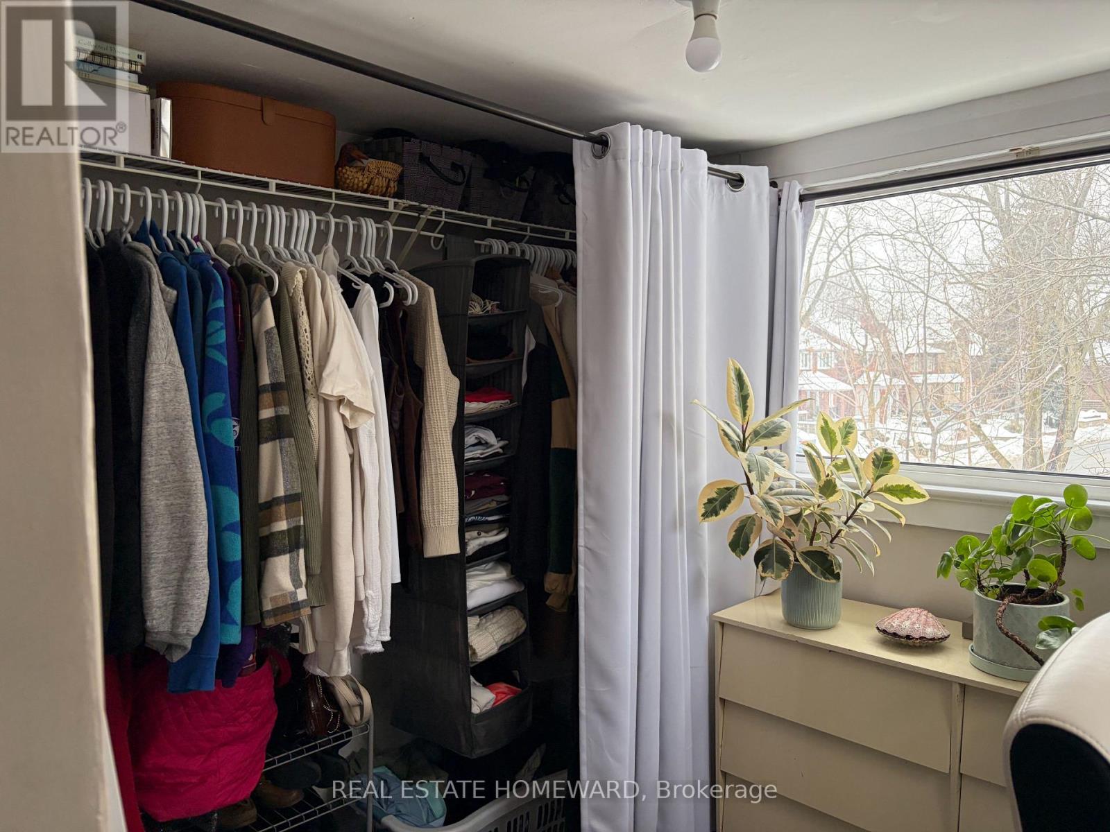 44 Lola Road, Toronto, Ontario  M5P 1E4 - Photo 17 - C12735964