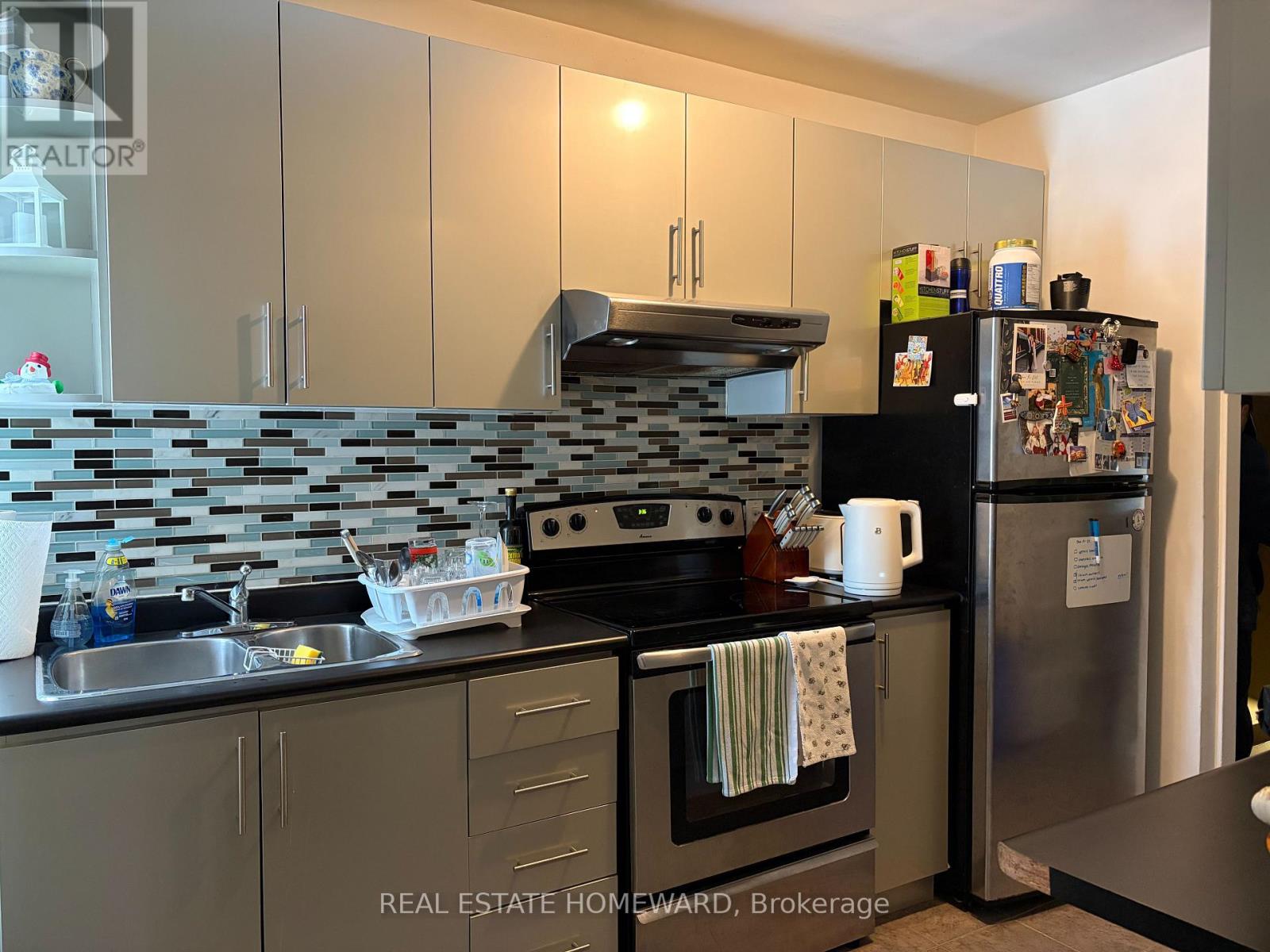 44 Lola Road, Toronto, Ontario  M5P 1E4 - Photo 9 - C12735964