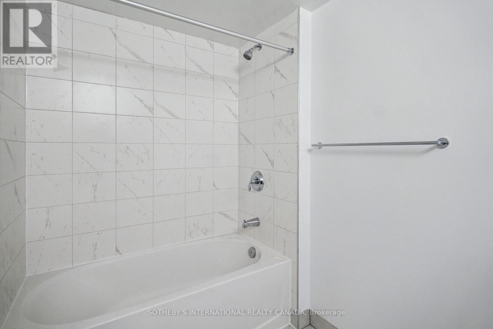 416 - 1435 Celebration Drive, Pickering, Ontario  L1W 0C4 - Photo 13 - E12735948