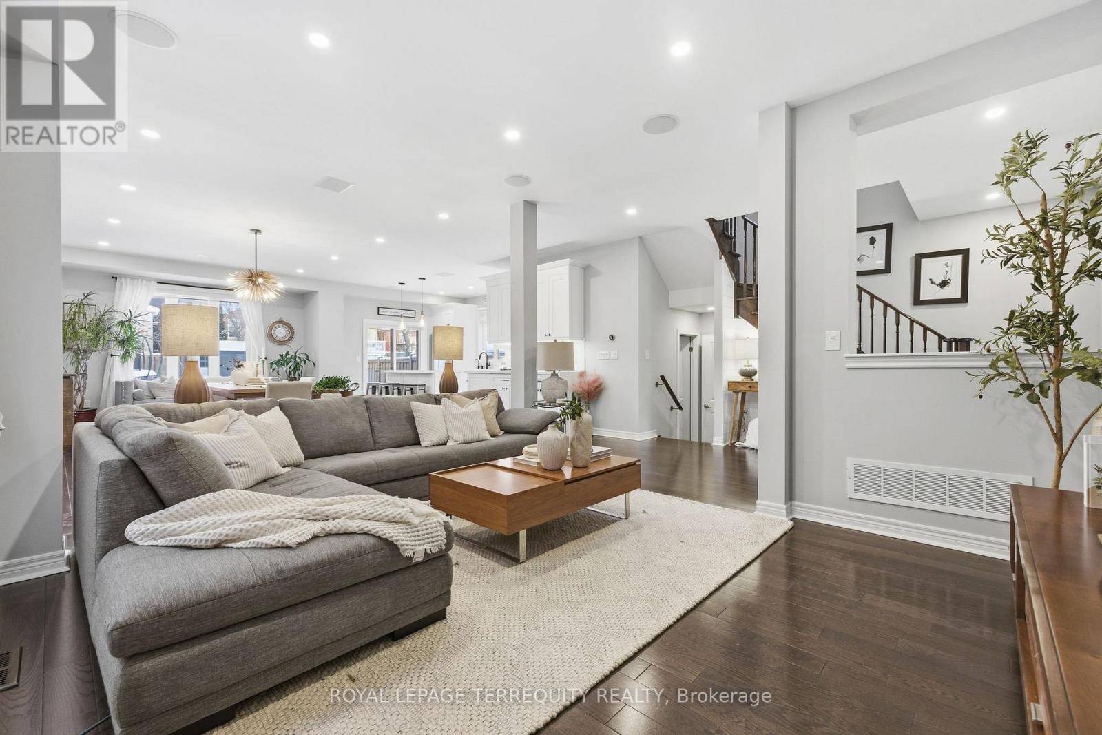 146 Underwood Drive, Whitby, Ontario  L1M 0K9 - Photo 10 - E12736030