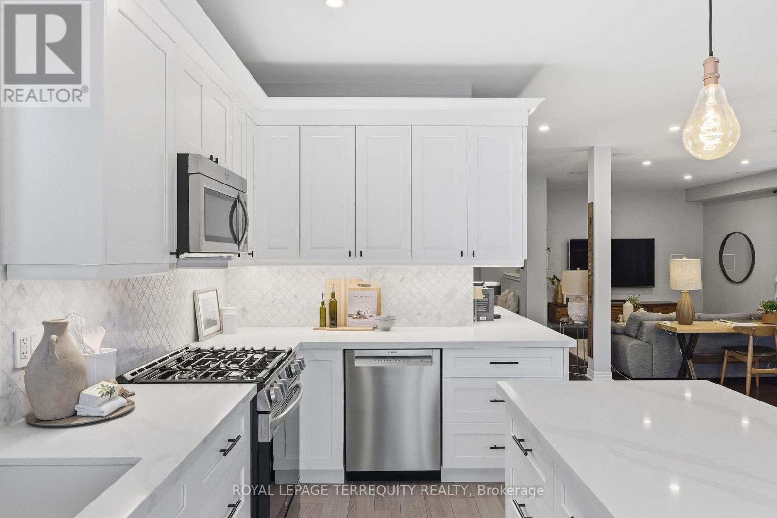 146 Underwood Drive, Whitby, Ontario  L1M 0K9 - Photo 16 - E12736030