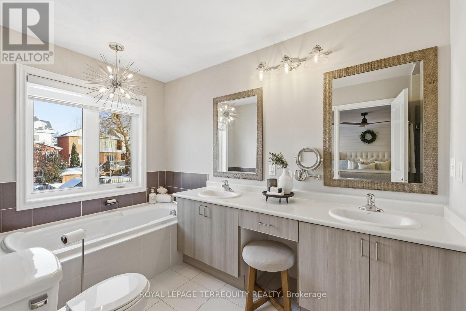 146 Underwood Drive, Whitby, Ontario  L1M 0K9 - Photo 23 - E12736030