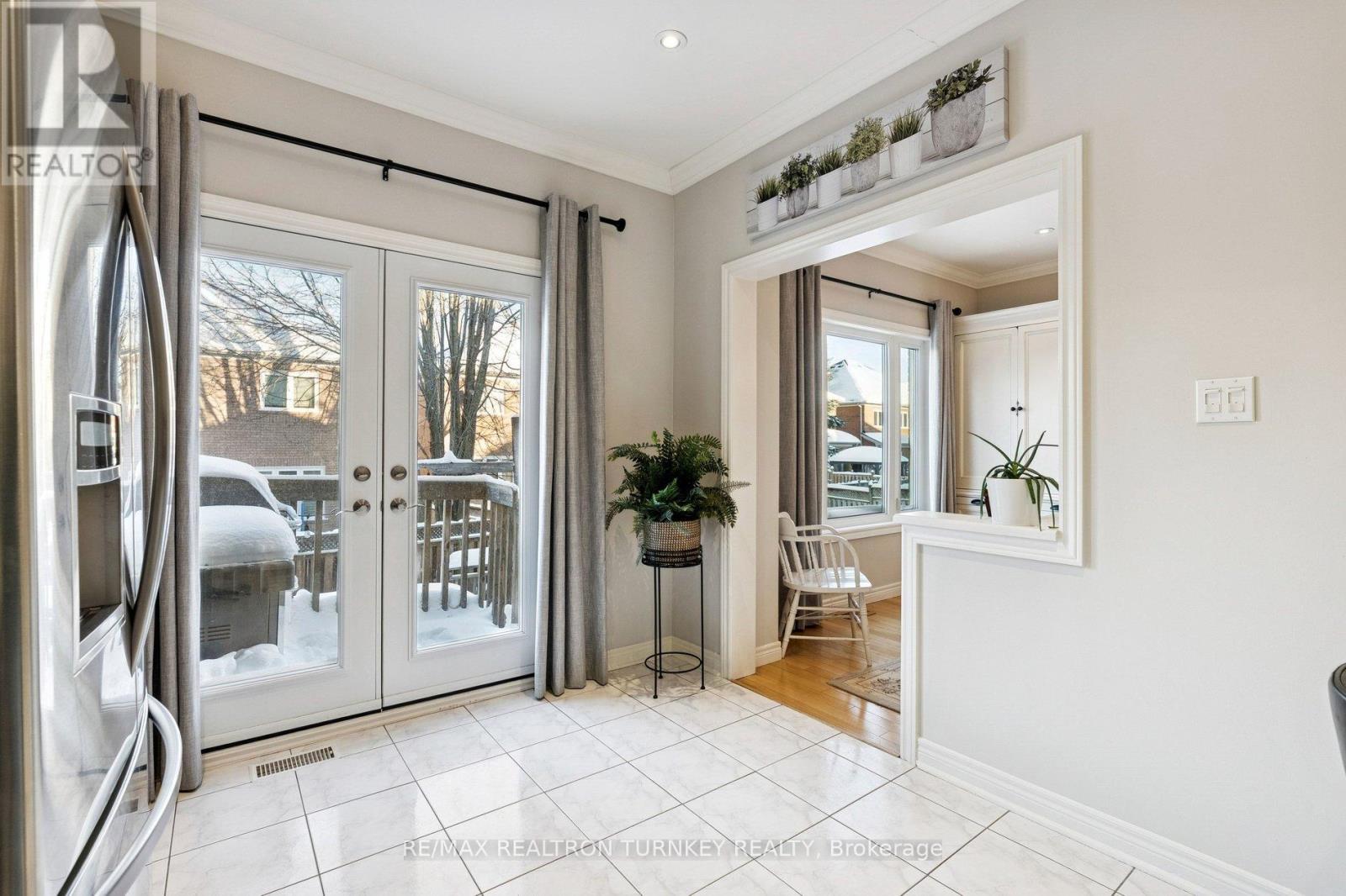 407 Seneca Court, Newmarket, Ontario  L3X 2C8 - Photo 18 - N12735918