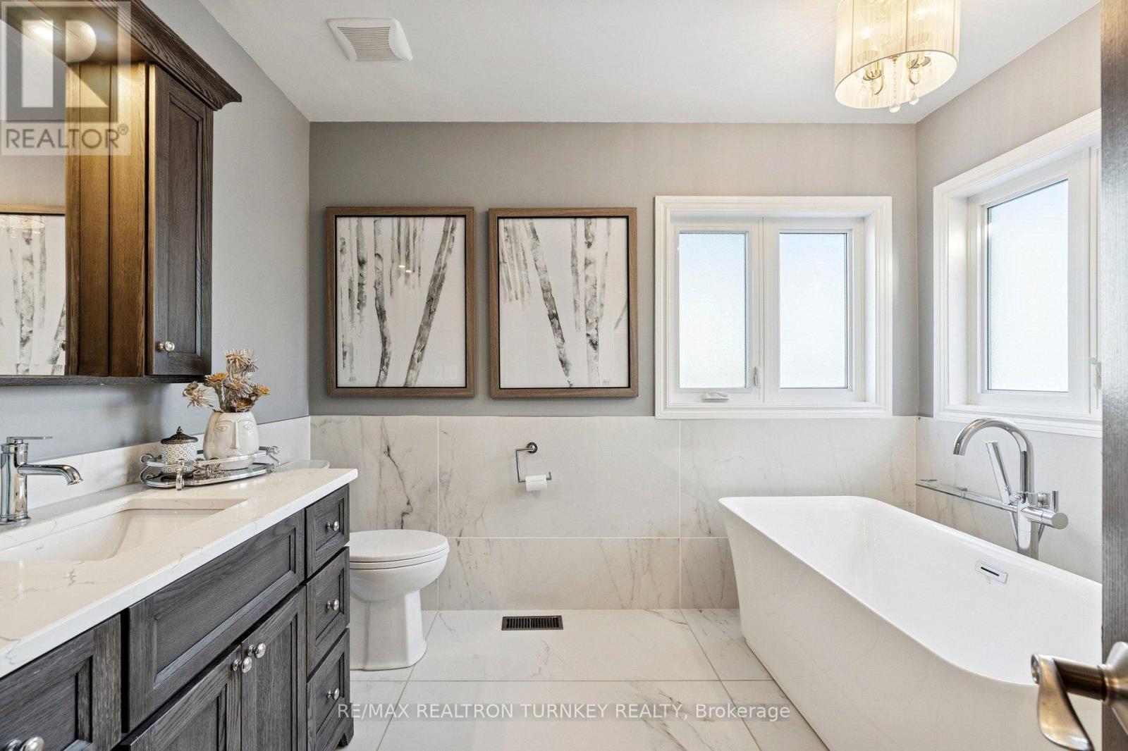 407 Seneca Court, Newmarket, Ontario  L3X 2C8 - Photo 32 - N12735918