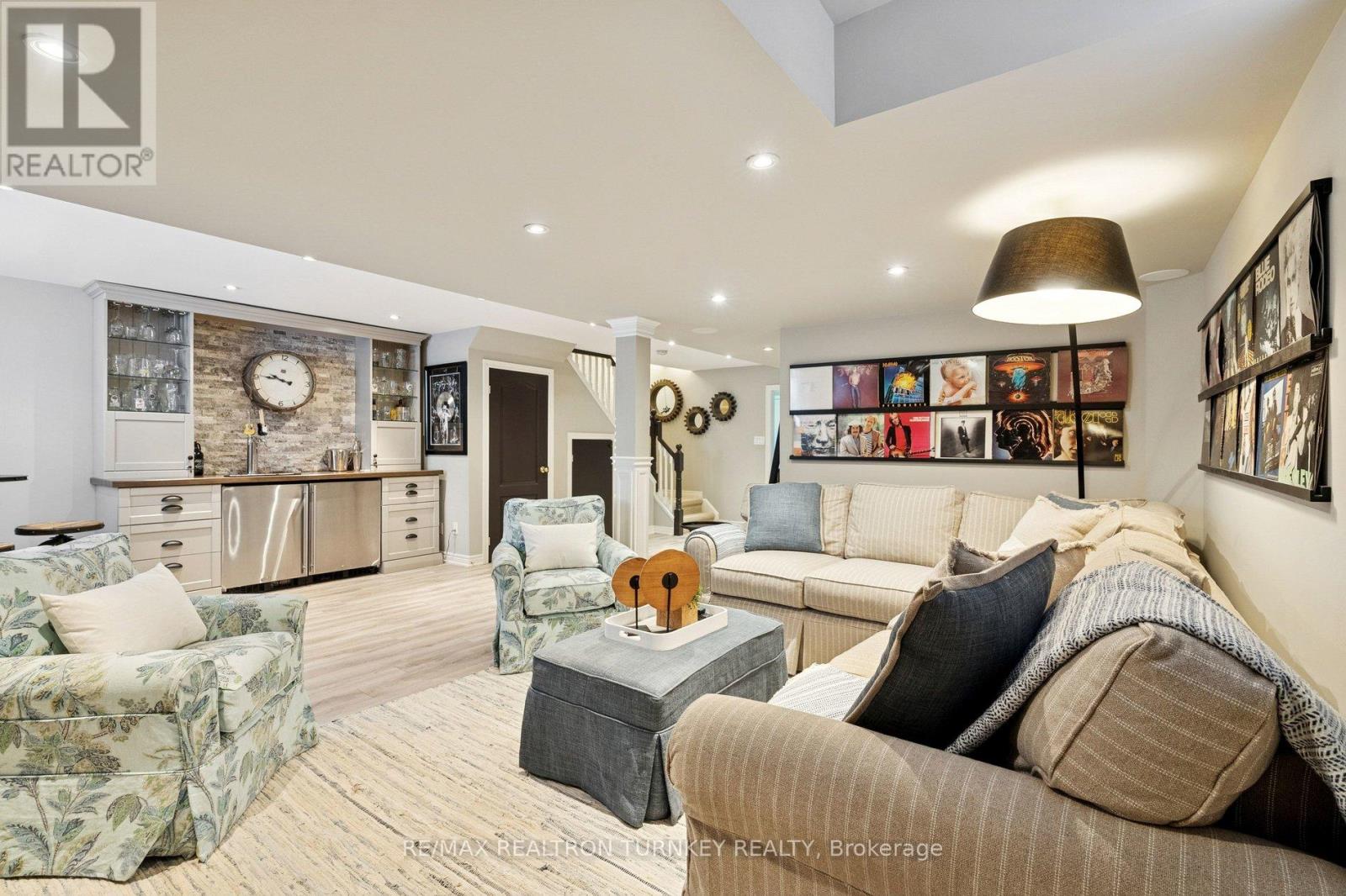 407 Seneca Court, Newmarket, Ontario  L3X 2C8 - Photo 40 - N12735918