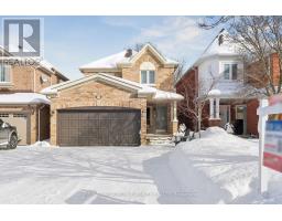 407 SENECA COURT, Newmarket, Ontario