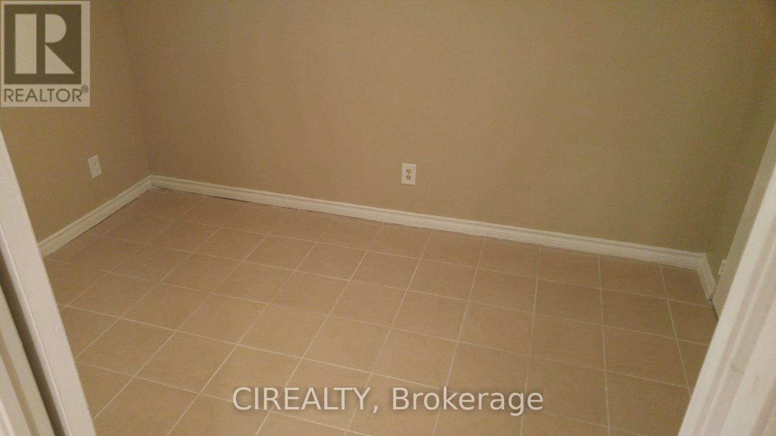 Lower - 31 Bailey Crescent, Aurora, Ontario  L4G 2B2 - Photo 7 - N12736024